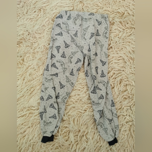 Lot #1 George Boys Size 4-5- PJs - Picture 11 of 14